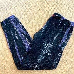 Hard Tail workout leggings